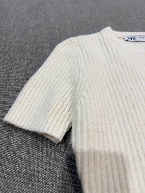 Zara Ivory Ribbed Short Sleeve Top - Picture 2 of 3